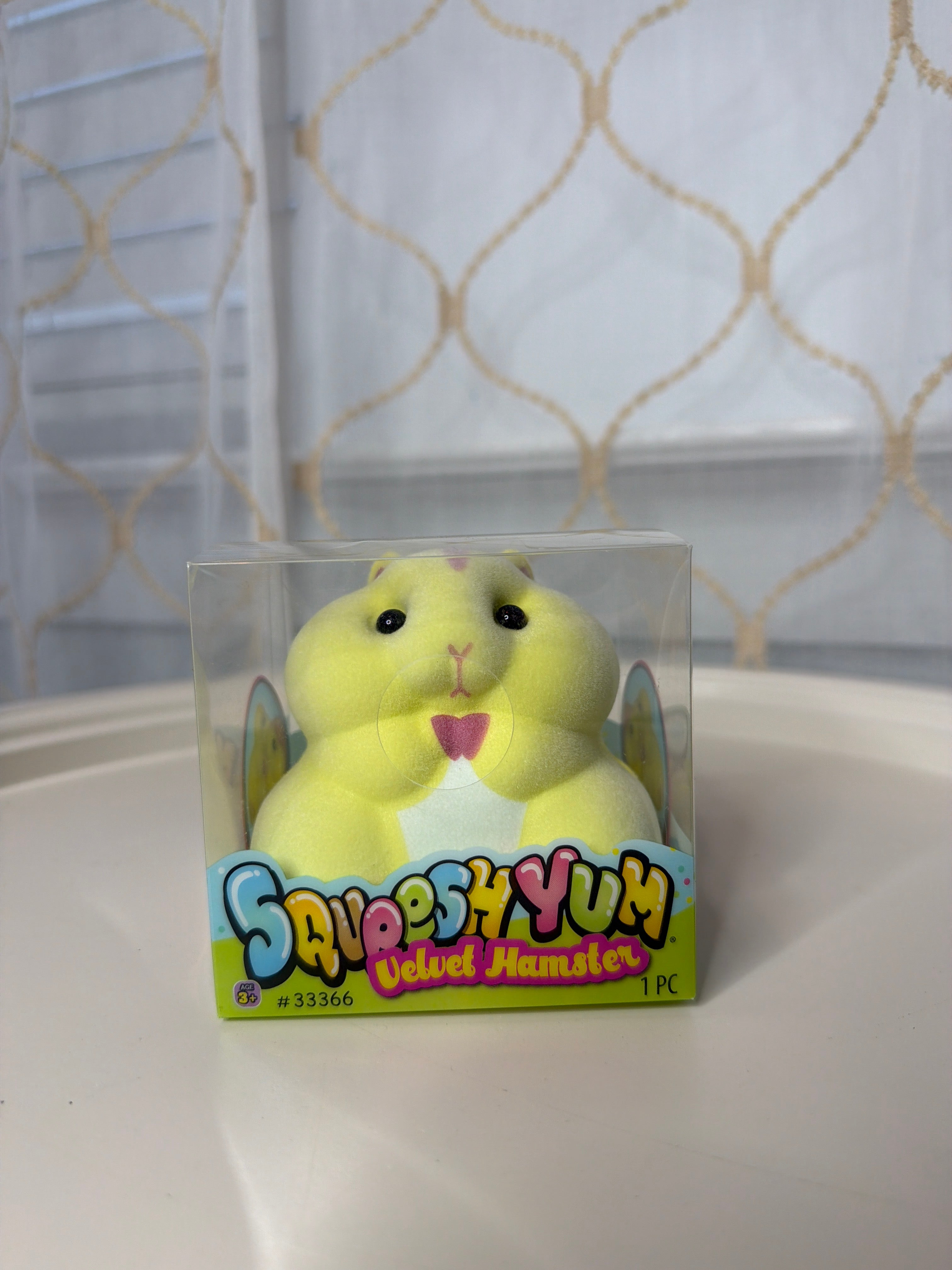 Squeesh Yum hamster