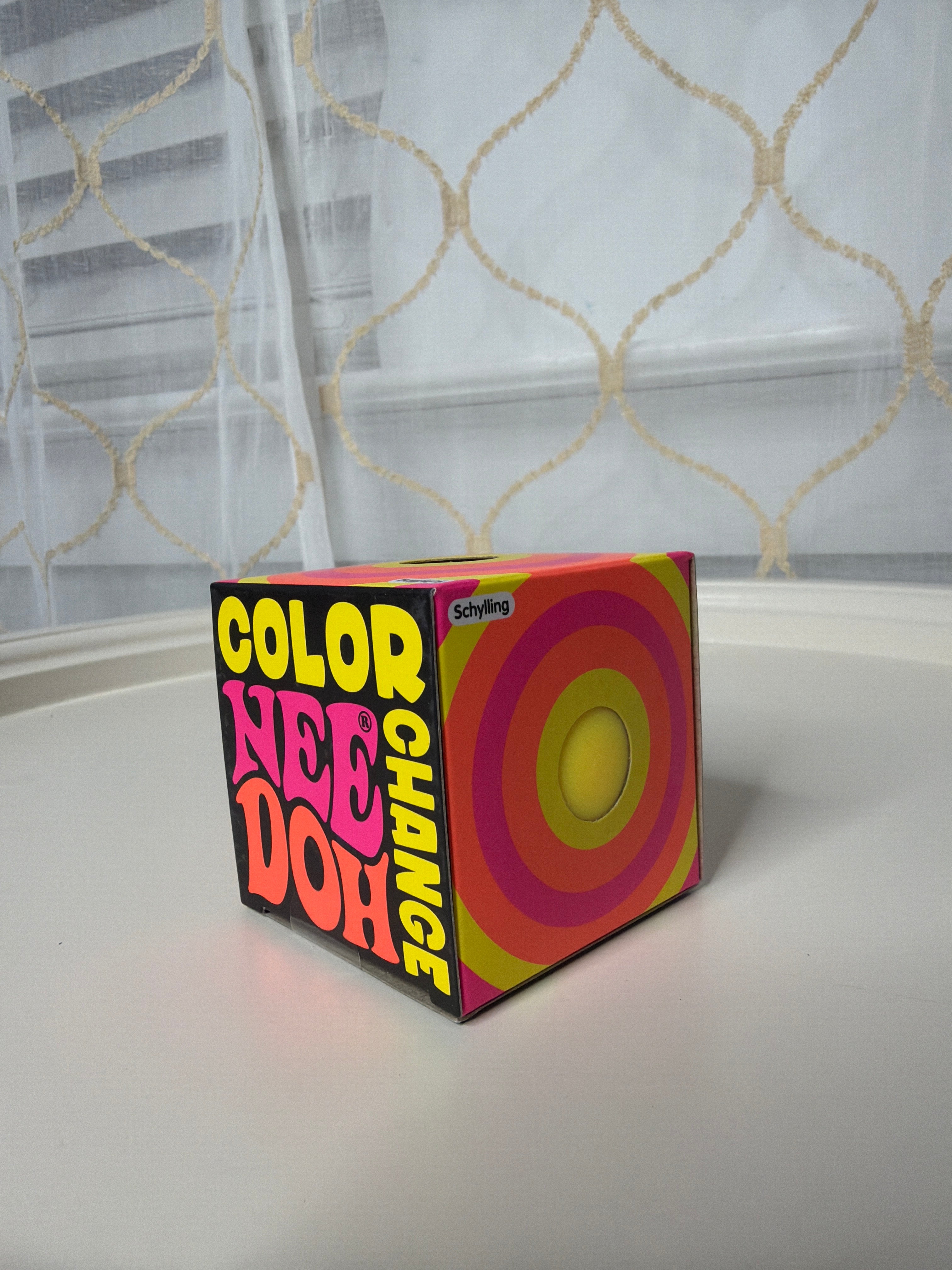 Needoh color change ball